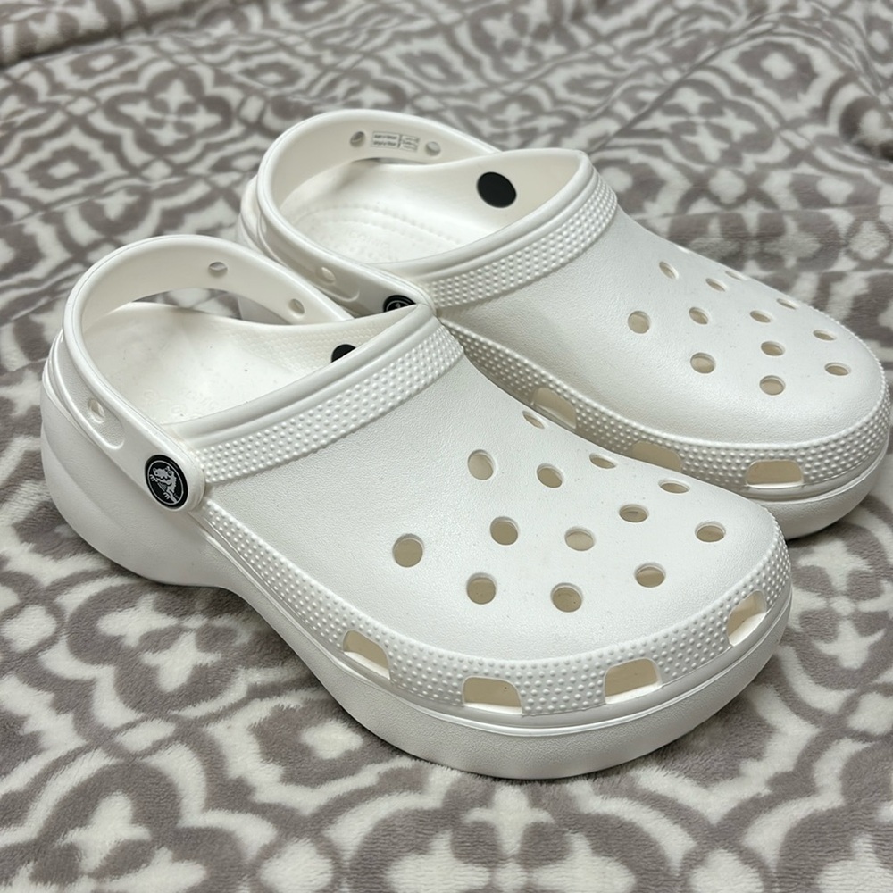 Women’s white classic platform clog croc